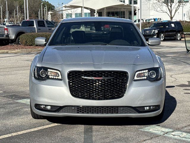 2022 Chrysler 300 300S