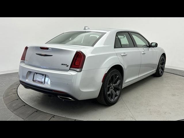 2022 Chrysler 300 300S