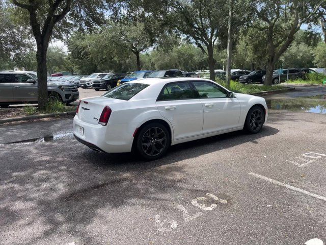 2022 Chrysler 300 300S