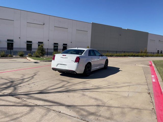 2022 Chrysler 300 300S