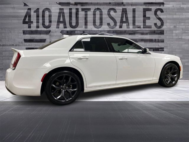 2022 Chrysler 300 300S