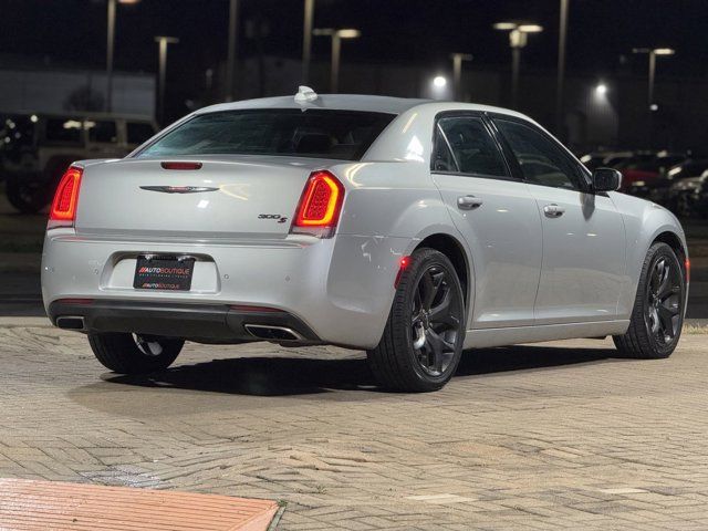 2022 Chrysler 300 300S