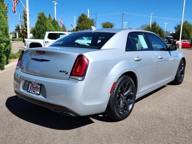 2022 Chrysler 300 300S