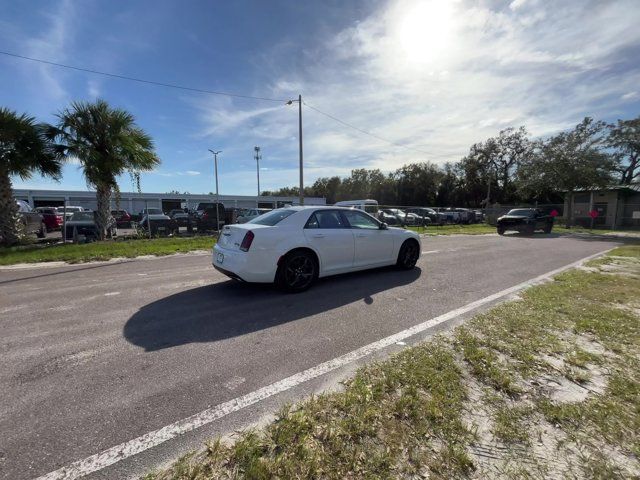 2022 Chrysler 300 300S