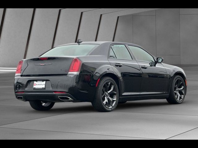 2022 Chrysler 300 300S