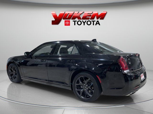 2022 Chrysler 300 300S