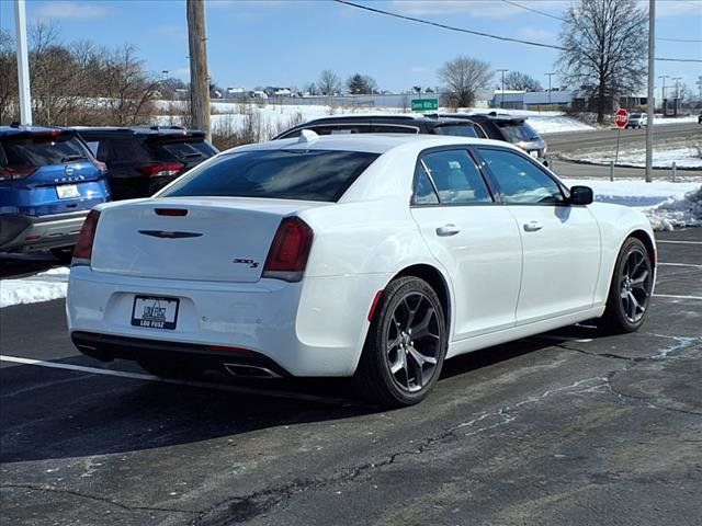 2022 Chrysler 300 300S