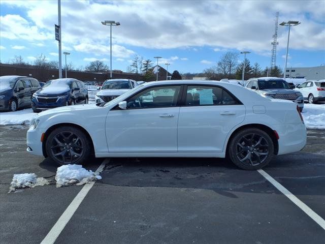 2022 Chrysler 300 300S