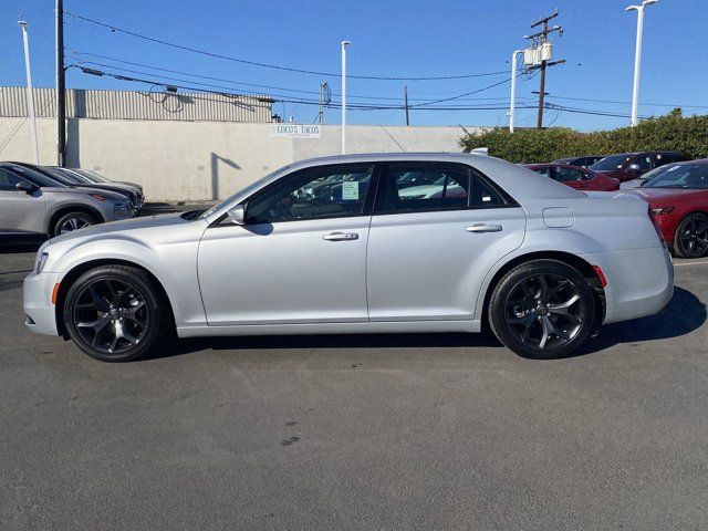 2022 Chrysler 300 300S