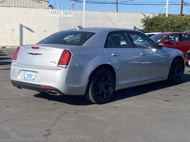 2022 Chrysler 300 300S