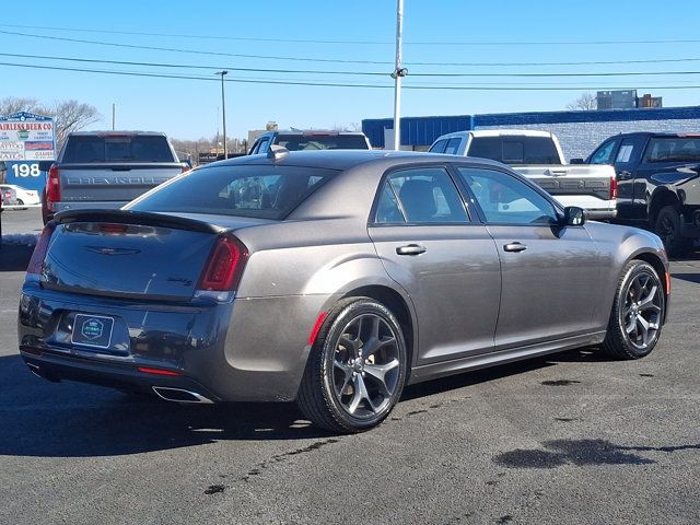 2022 Chrysler 300 300S