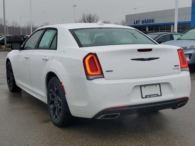 2022 Chrysler 300 300 Touring L