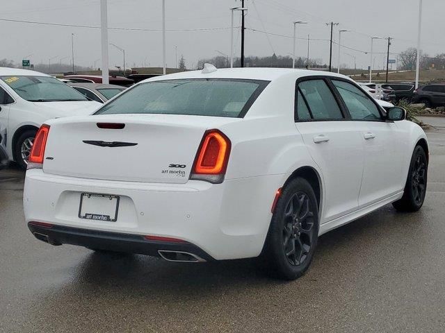 2022 Chrysler 300 300 Touring L