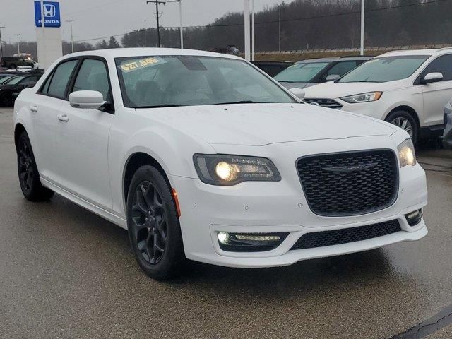 2022 Chrysler 300 300 Touring L