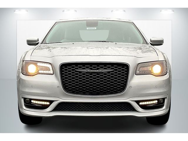 2022 Chrysler 300 300 Touring L