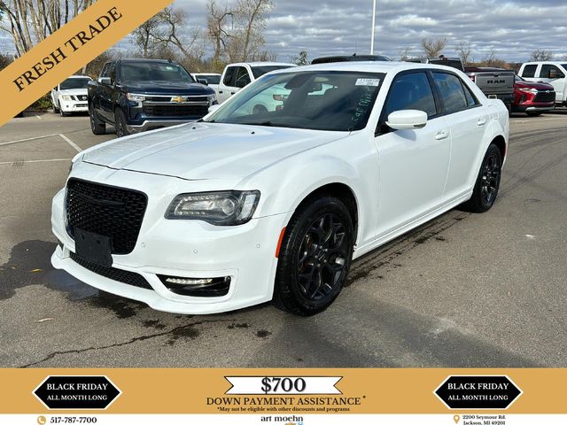 2022 Chrysler 300 300 Touring L