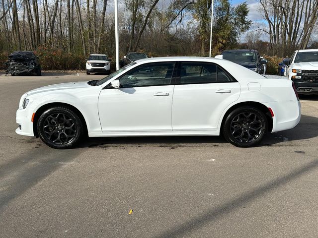 2022 Chrysler 300 300 Touring L