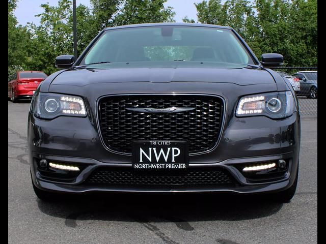 2022 Chrysler 300 Touring L