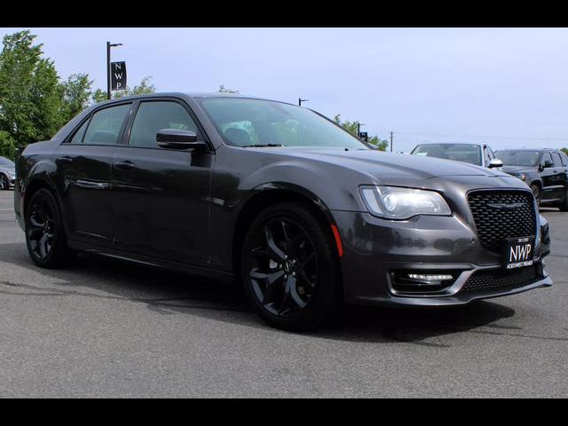 2022 Chrysler 300 Touring L