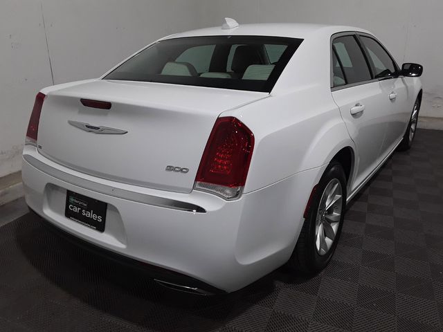 2022 Chrysler 300 Touring