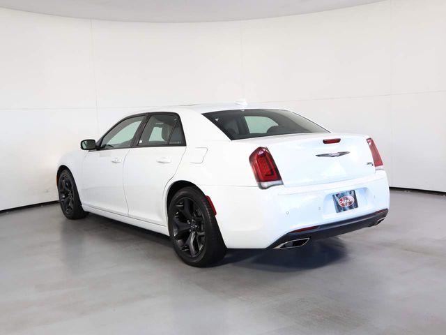 2022 Chrysler 300 300S