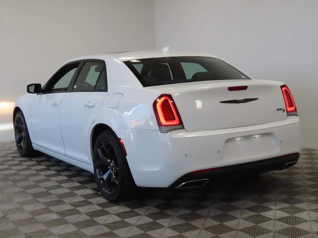 2022 Chrysler 300 300S