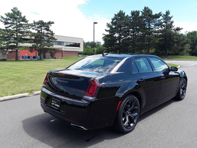 2022 Chrysler 300 300S