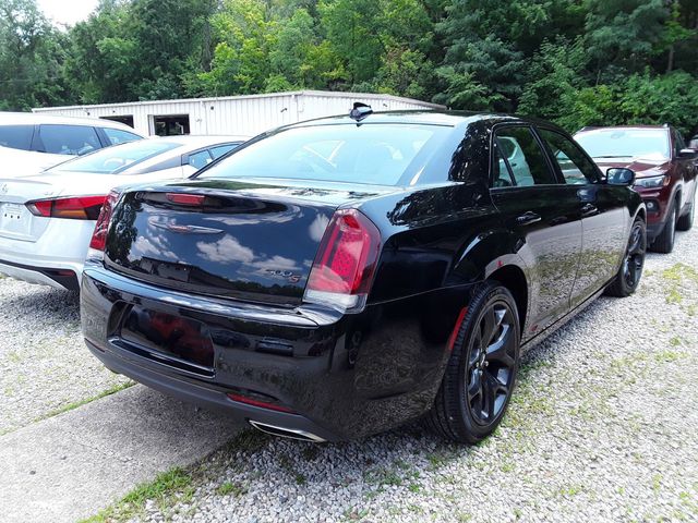 2022 Chrysler 300 300S