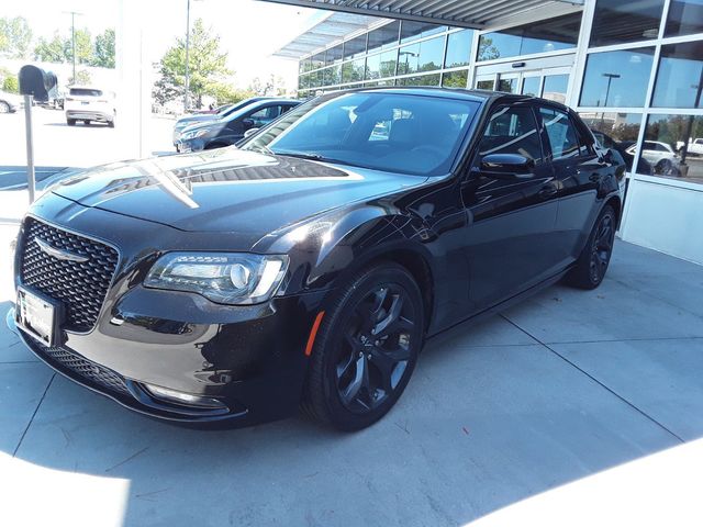 2022 Chrysler 300 300S