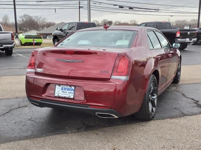 2022 Chrysler 300 Touring L