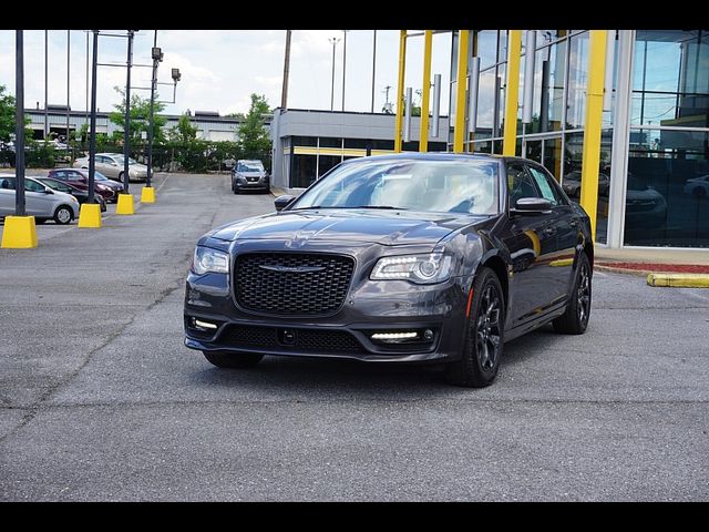 2022 Chrysler 300 Touring L