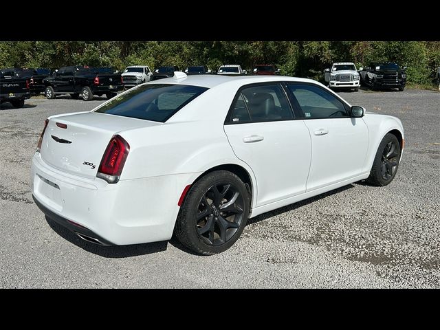 2022 Chrysler 300 300S