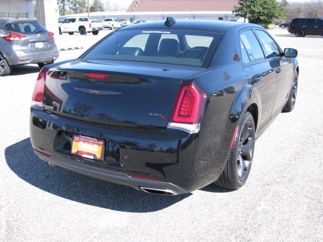 2022 Chrysler 300 300S