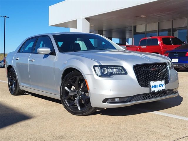 2022 Chrysler 300 300S