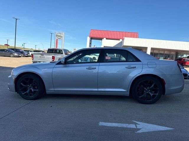 2022 Chrysler 300 300S