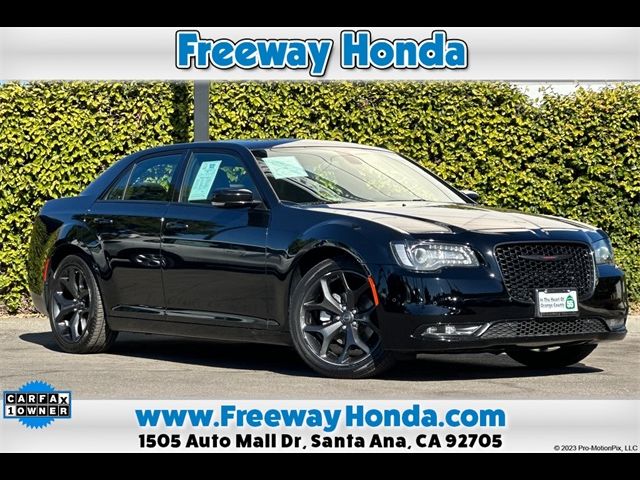 2022 Chrysler 300 300S