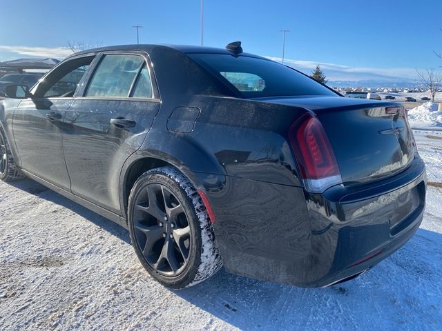 2022 Chrysler 300 300S