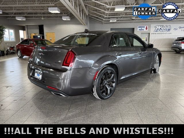 2022 Chrysler 300 300S