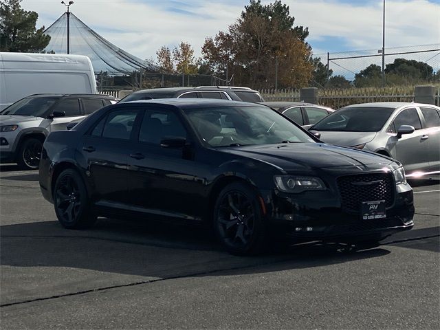 2022 Chrysler 300 300S