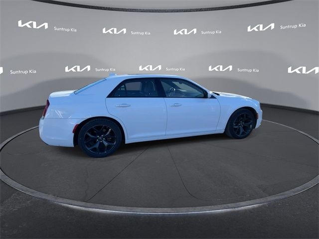 2022 Chrysler 300 300S