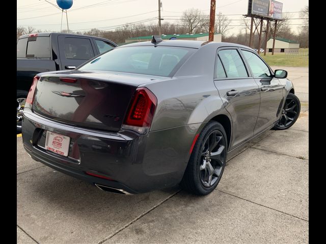 2022 Chrysler 300 300S