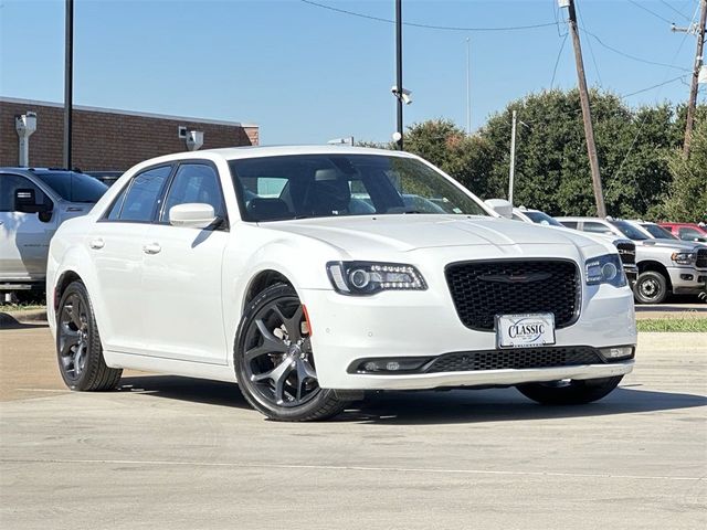 2022 Chrysler 300 300S