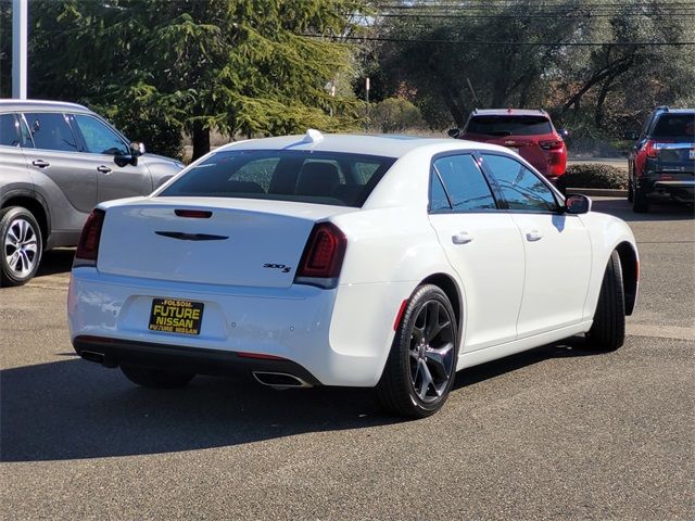 2022 Chrysler 300 300S