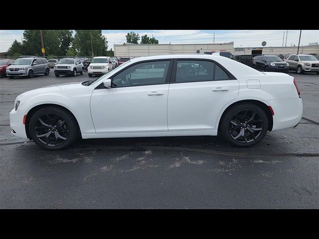 2022 Chrysler 300 300S