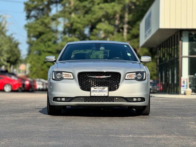 2022 Chrysler 300 300S