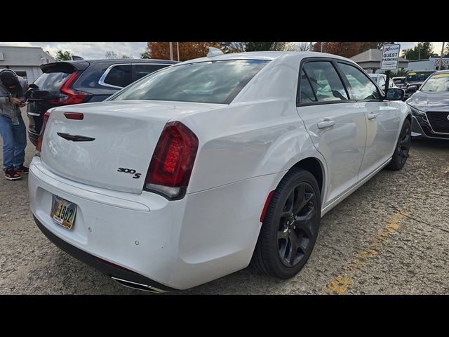 2022 Chrysler 300 300S