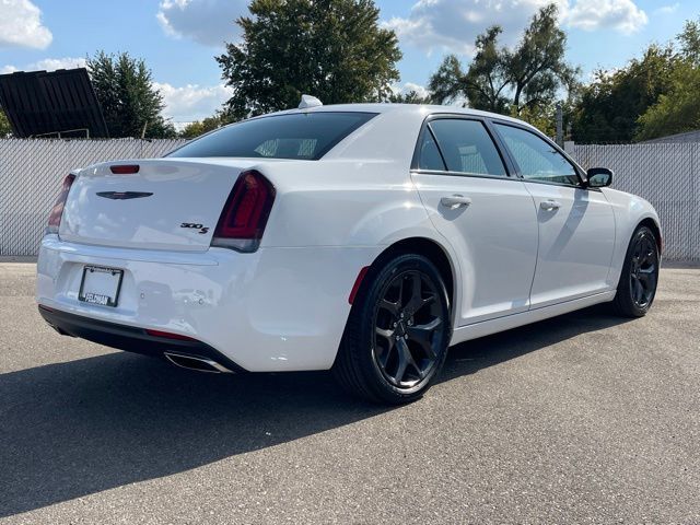 2022 Chrysler 300 300S