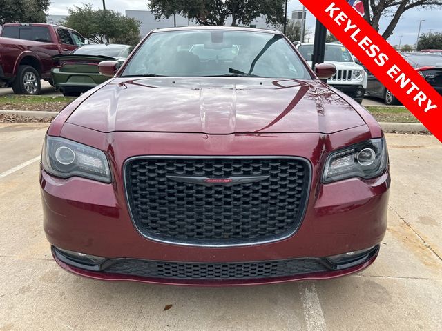 2022 Chrysler 300 300S