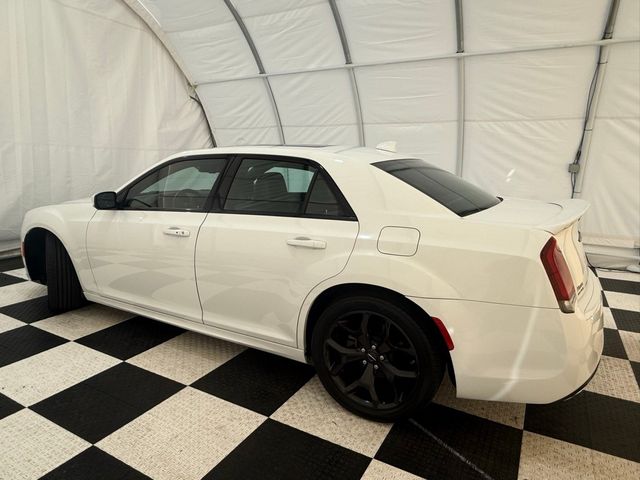 2022 Chrysler 300 300S