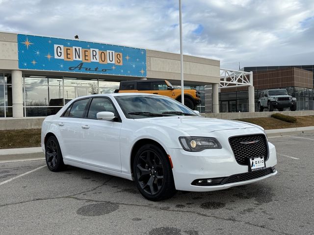 2022 Chrysler 300 300S